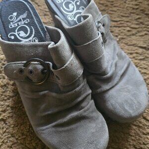 Like New Dansko Leather Nadine Clogs size 41